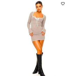 Princess Polly Rutter long sleeve dress . NWT size 2 , sweater dress